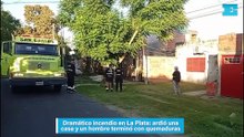 Dramático incendio en La Plata: ardió una casa y un hombre terminó con quemaduras