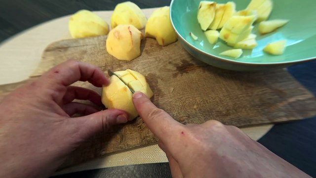 🧁 Muffins pomme-cannelle sans gluten & sans sucre ajouté Moelleux, naturellement sucrés aux dattes 🍎✨