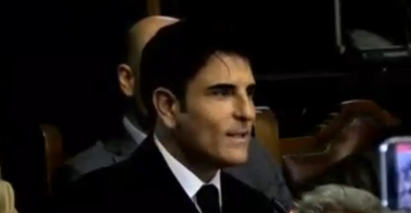 Sal Da Vinci, discorso da brividi dopo il conferimento della Medaglia della Città