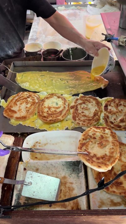 This Taipei Spot Makes Scallion Pancakes From Scratch