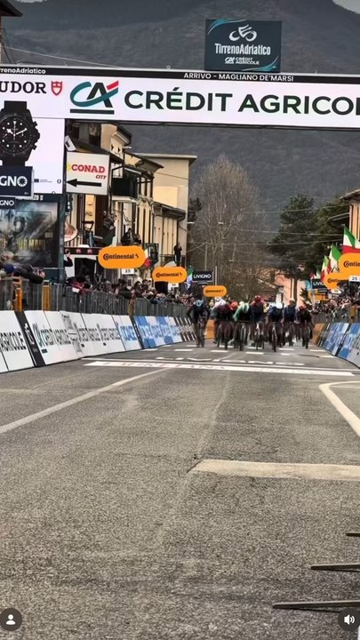 🚴‍♂️ Sprint royal sur Tirreno-Adriatico !Le Danois Tobias Lund Andresen s’impose sur la 3e étape après 221 km de course et règle au sprint un plateau XXL