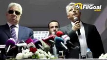 باكيتا يسلم سبحة لمرتضى منصور كهدية ورئيس الزمالك يمزح معه