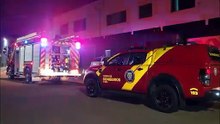Bombeiros são acionados para incêndio em depósito, mas verificam que fumaça era dedetização, em Cascavel
