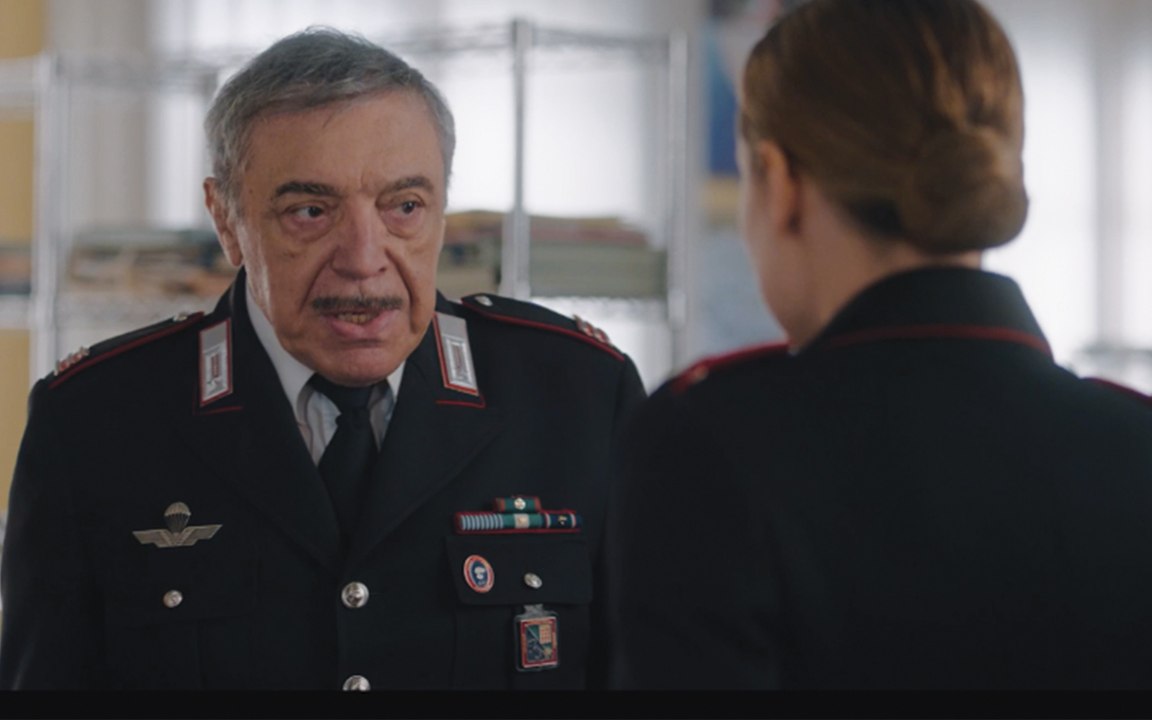 Nino Frassica nella scena in anteprima della penultima puntata di Don Matteo: «Questo è poco ma sicuro»