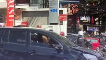 Kecelakaan di Jalan Setiabudhi Bandung Siang Ini Bikin Macet Panjang di Depan Yens