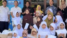 Momen Metro TV Berbagi Santunan Anak Yatim di Yayasan Al Fitroh