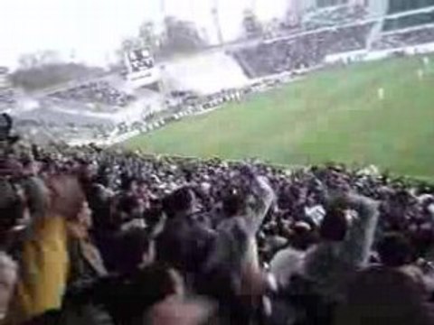 Besiktas-Bursa çArsi (ambiance supporters)