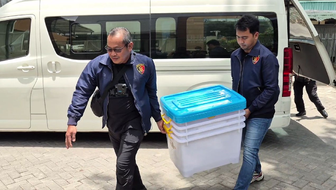 Geledah Pabrik Emas Ilegal, Polisi Sita Emas 60 Kg dan Uang Tunai Rp7 Miliar