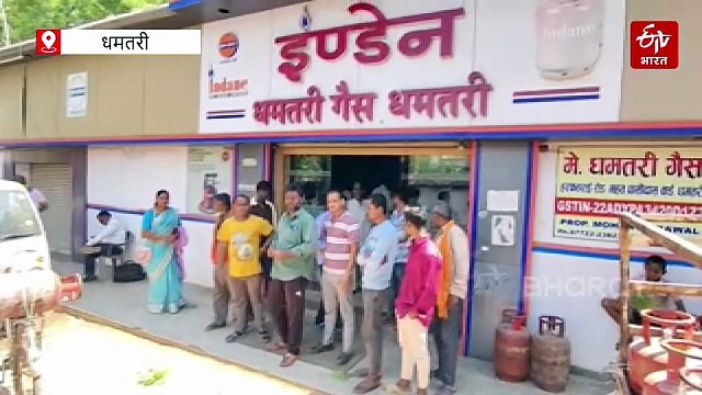 एलपीजी गैस सिलेंडर के लिए मची होड़, सर्वर डाउन होने से बुकिंग और डिलीवरी ठप