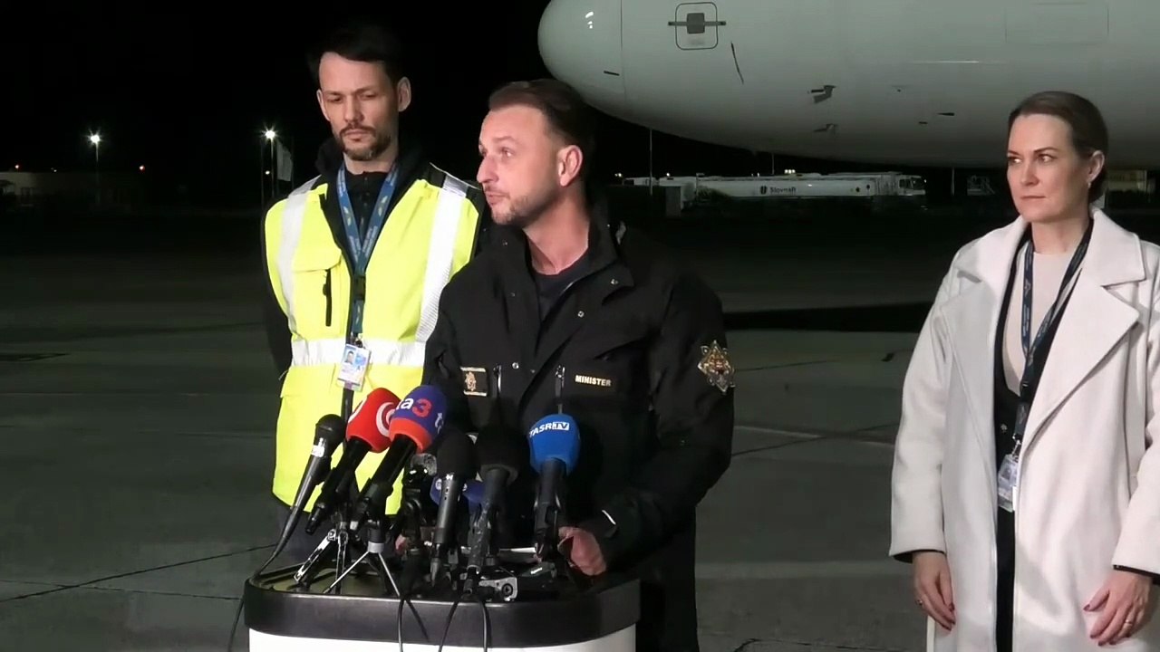 ZÁZNAM: Brífing ministra vnútra SR M. Š. Eštoka po repatriačnom lete z Blízkeho východu