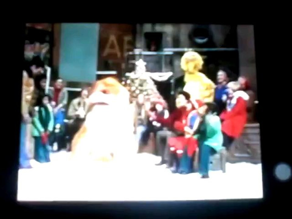 Closing to A Special Sesame Street Christmas VH...