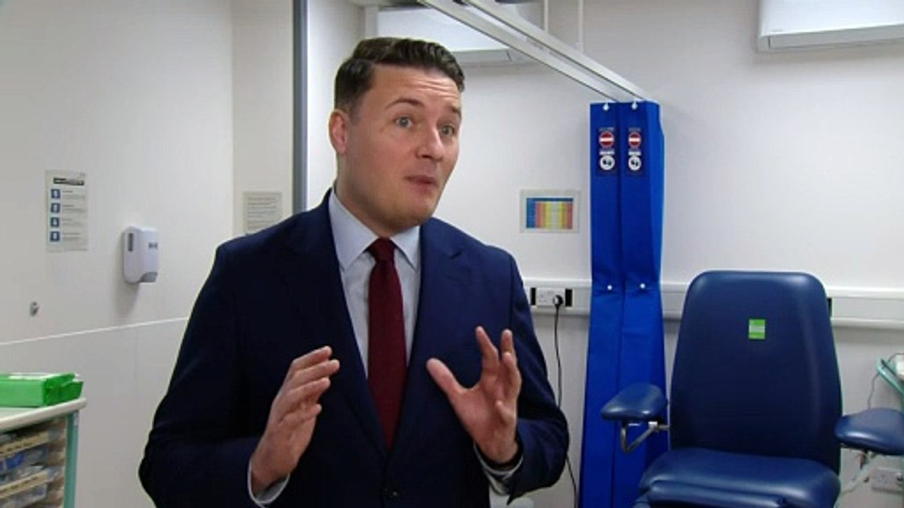 Health Secretary praises falling NHS waiting lists