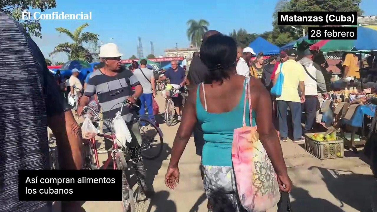 Así hacen la compra los cubanos en Colón, municipio de Matanzas.