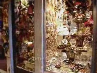 Italy travel: Venice window shopping