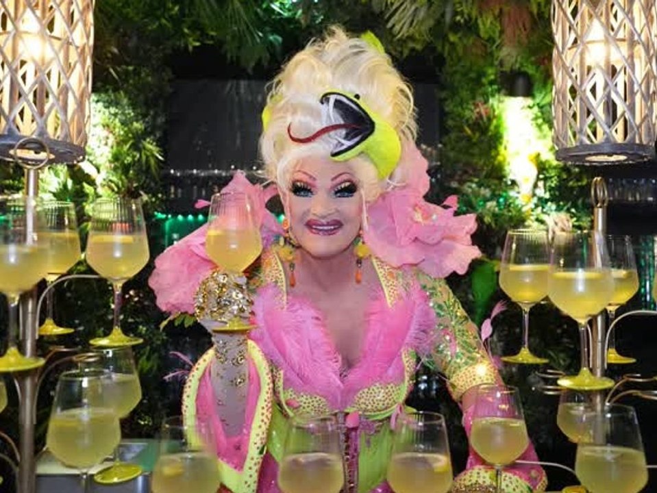 Prüfungen und Ekel-Cocktails: Olivia Jones eröffnet Dschungelcamp-Bar