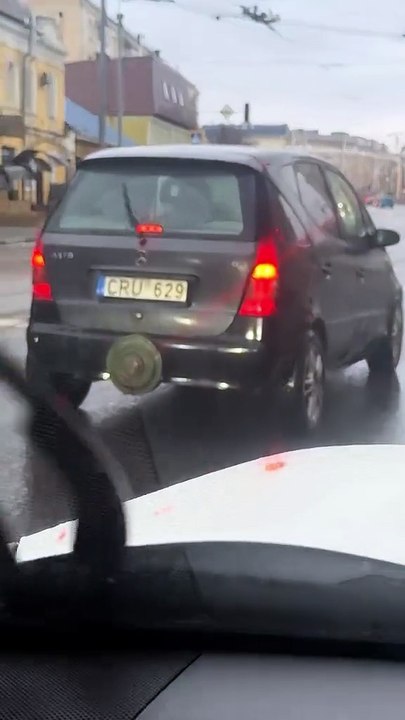 Mieux vaut ne pas trop coller cet automobiliste