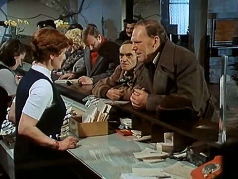 Glück kommt nicht allein (Folge 9) | Jockei Monika (1981)