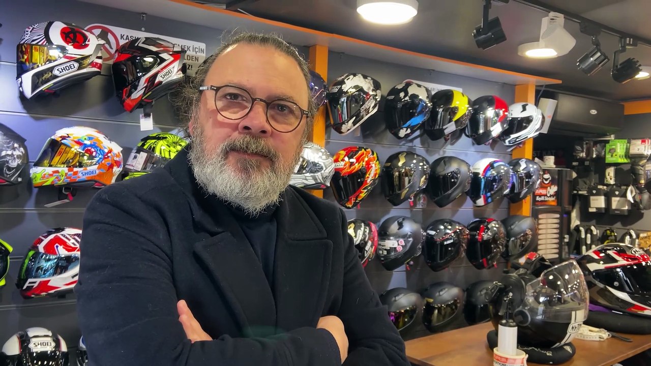 Önce Ekipman Mı Motorsiklet Mi Alalım? Motorsiklet Mont Bot Kask Koruyucu Ekipmanlar Telefon Aşağıda