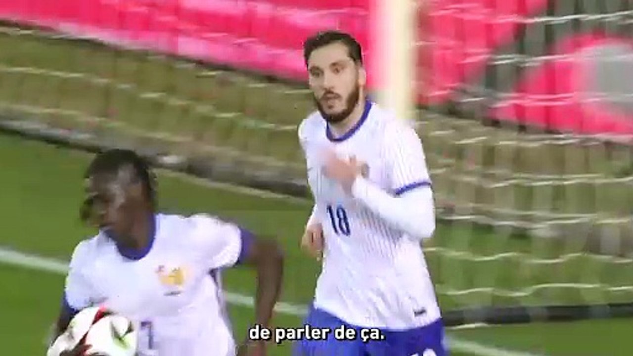 Rayan Cherki sur sa relation avec le ballon : « Je ne peux pas lui faire de mal »  - Foot - Entretien