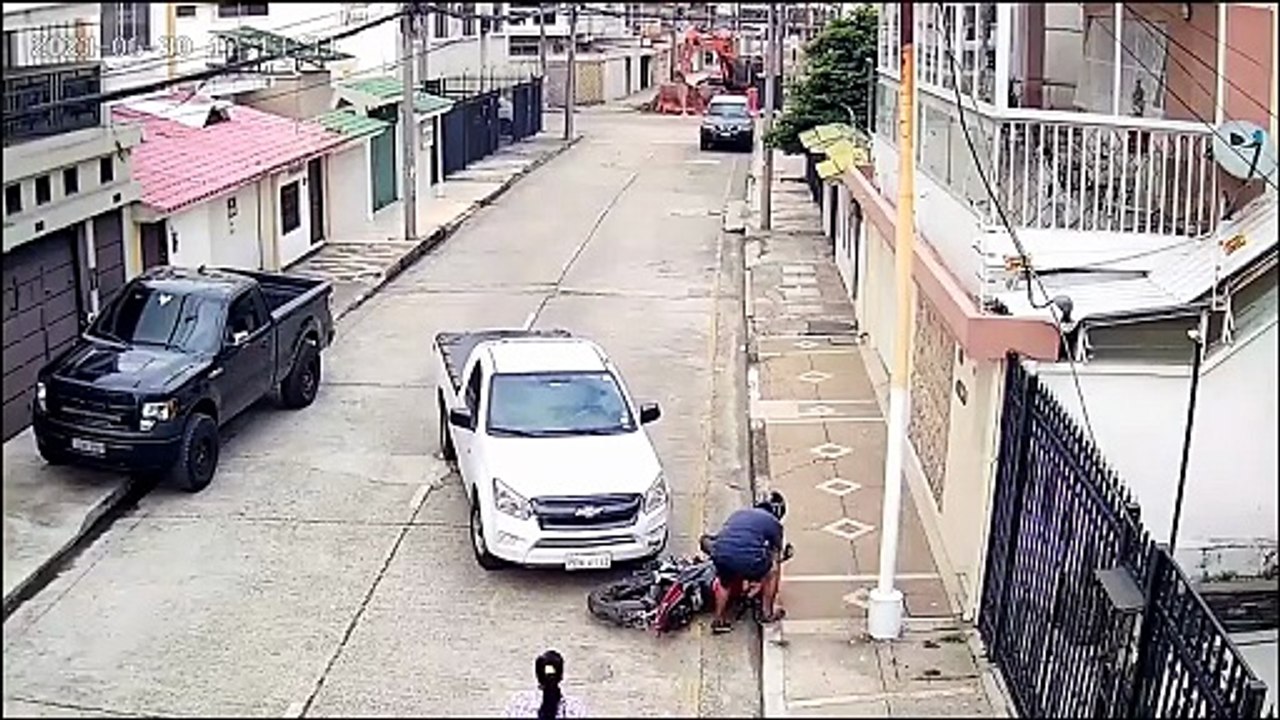 Heroic #Truck Driver Stops #Thief Cold