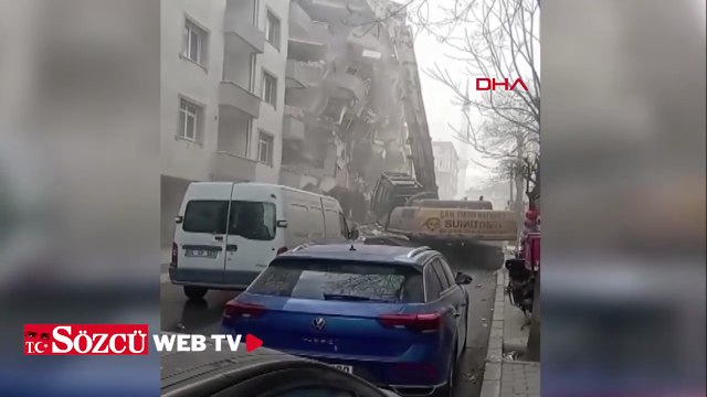 Avcılar’da 5 katlı bina yıkım sırasında çöktü
