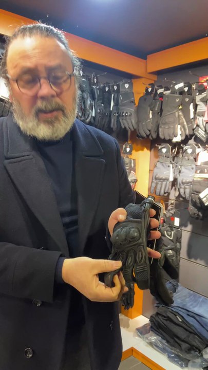 Eldivende Avuç İçi Slider Çok Önemli Cep Telefonu Dokunmatiği Var Telefon Aşağıda