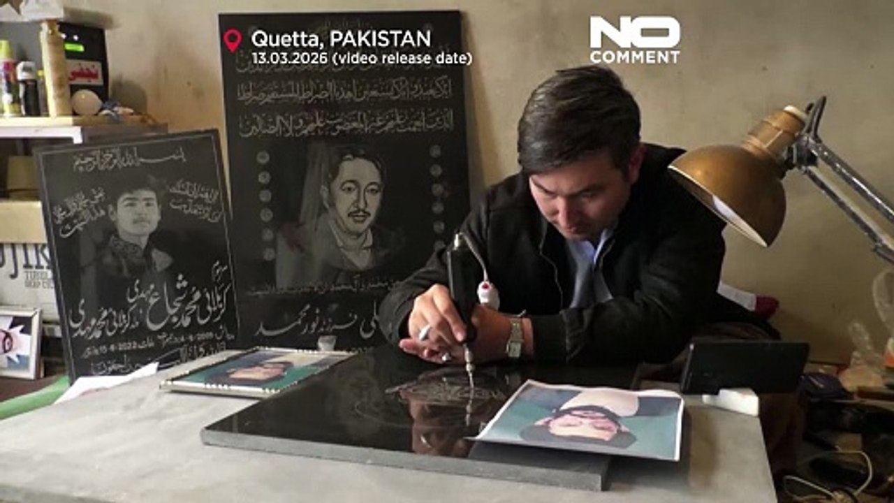 تصاویر حک‌شده روی سنگ‌قبرها خاطره‌ها را در پاکستان زنده نگه می‌دارند