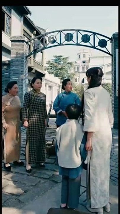 A Filha do Comandante Completo em Português