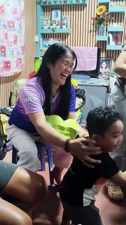 Ayaw kuhaa ang stuffed toy nanay Andat! 😂