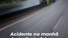 Carreta perde controle e destrói mureta na Serra de Igarapé, na BR-381