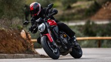 Nueva Ducati Monster: rebeldía con buenos modales