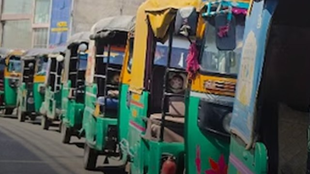 LPG की किल्लत से जयपुर के ऑटो चालक परेशान