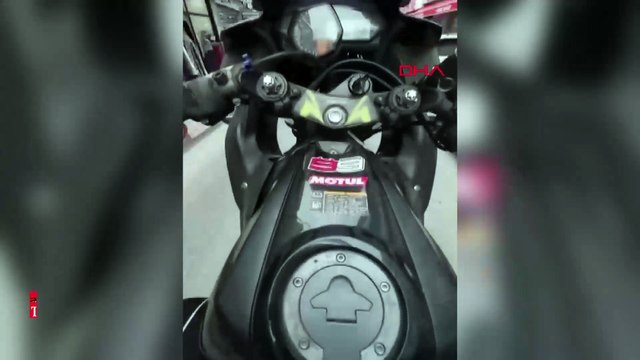 Tek tekerlek üzerinde ilerleyen motosikletin sürücüsüne 71 bin lira ceza