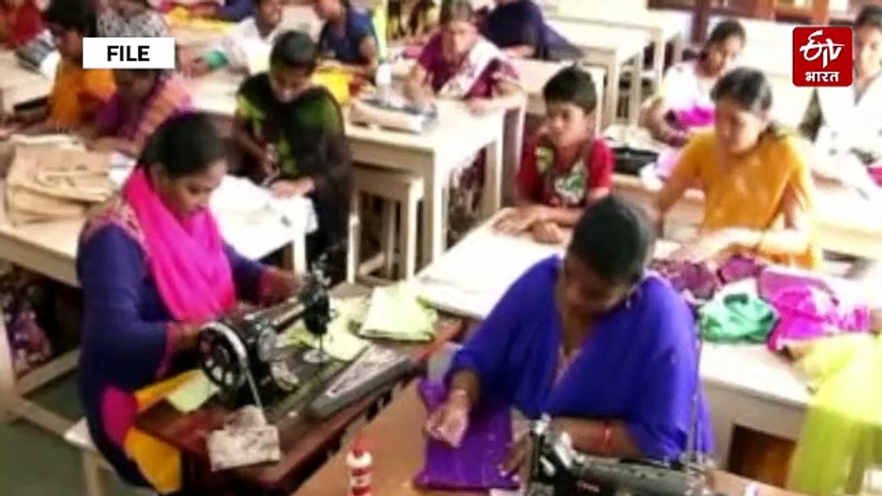 'मासिक धर्म की छुट्टी अनिवार्य करने पर महिलाओं के करियर को हो सकता है नुकसान': सुप्रीम कोर्ट की चेतावनी