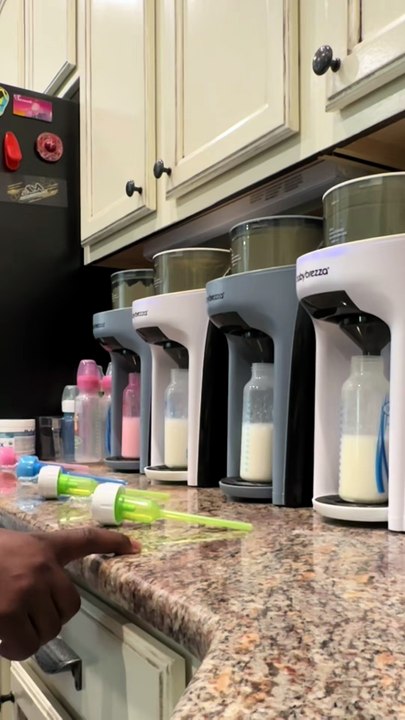 #quadruplets #quadrupletmoms #momsoftiktok #motherhood #momlife #momstrip #sahm