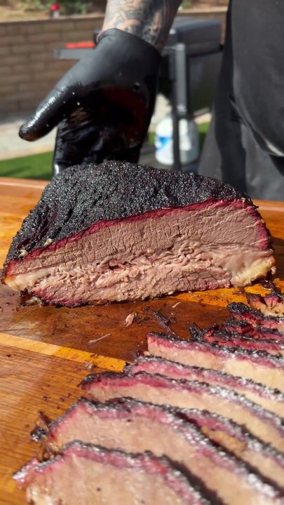 Smoked Brisket versus Smoked Pastrami #brisket #pastrami