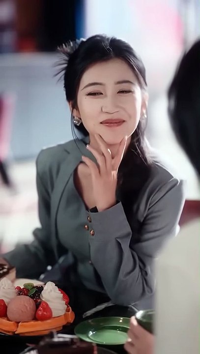 After four years of marriage, everyone envied her as a wealthy wife with infinite scenery, but no one knew that she was guarding a marriage that had long been moldy and rotten, on the verge of collapse, and broke her husband's cheating with her own eyes,