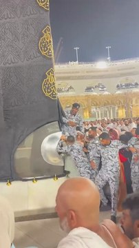 Hajr e Aswad In Makkah _ Ziyarat E Makkah #ahlemadinah #makkah #madinah