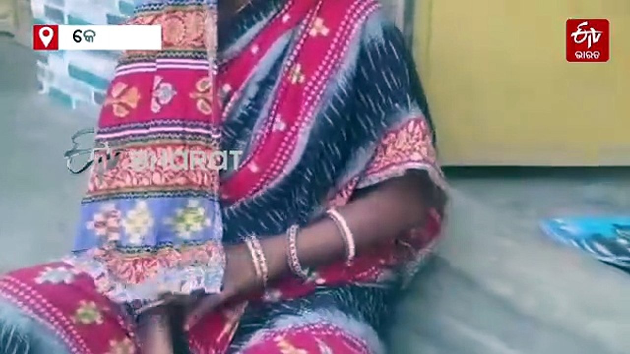 500 ମହିଳାଙ୍କୁ ସ୍ବାବଲମ୍ବୀ କରିଛି ଶାଳ-ଶିଆଳି ପତ୍ର; ବ୍ରାଣ୍ଡ କରିବା ପାଇଁ ସରକାରୀ ସହାୟତାକୁ ଅପେକ୍ଷା