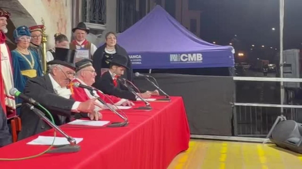 Treviso, la tradizione del «Processo alla vecia»: il rito goliardico che esorcizza i problemi della città