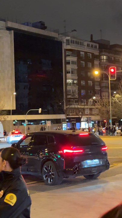 Fede, aclamado a su salida del Bernabéu