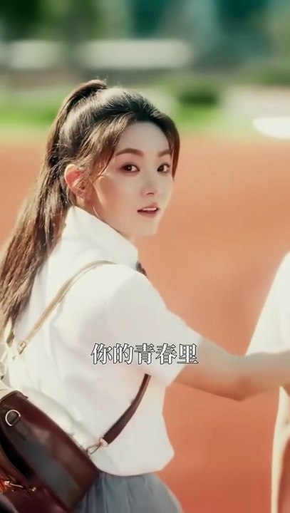 Everyone waited to see the joke that she was slapped in the face and abandoned, until her first love Bai Yueguang returned strongly, and everyone suddenly realized that she was extremely sober from the beginning, he was just a stand-in for Bai Yueguang th