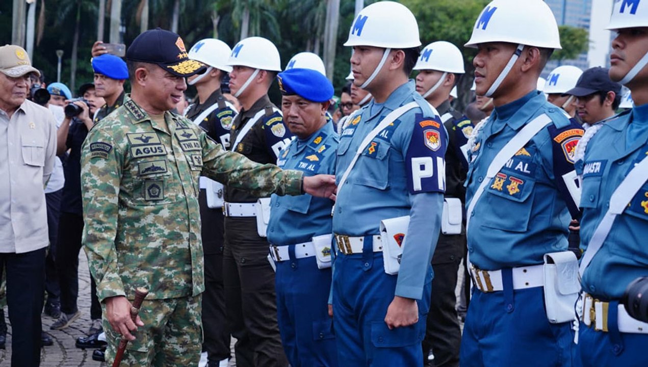 Panglima TNI dan Kapolri Pimpin Apel Gelar Pasukan Operasi Ketupat 2026 di Monas