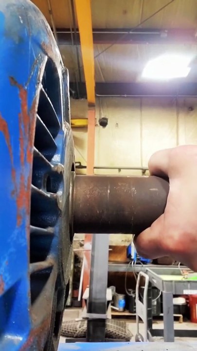 Heavy Duty 40 HP Motor Flashing ⚡ Bearing Issue & Safety Tips | Ensa Solar Panels