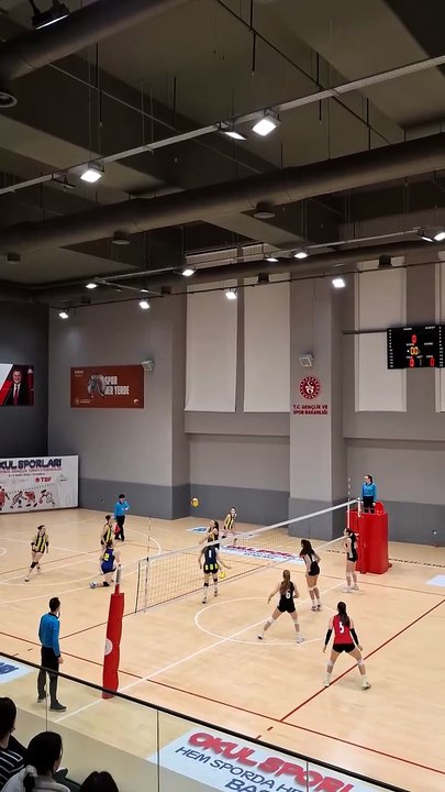 Maç Başı - Beşiktaş v Fenerbahçe - Küçük Kızlar Süper Ligi Final Grubu 6. Hafta