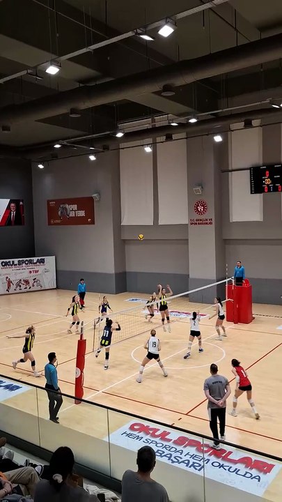 Maç Başı - Beşiktaş v Fenerbahçe - Genç Kızlar Süper Ligi 13. Hafta📍Halkalı Ata Sporları Merkezi