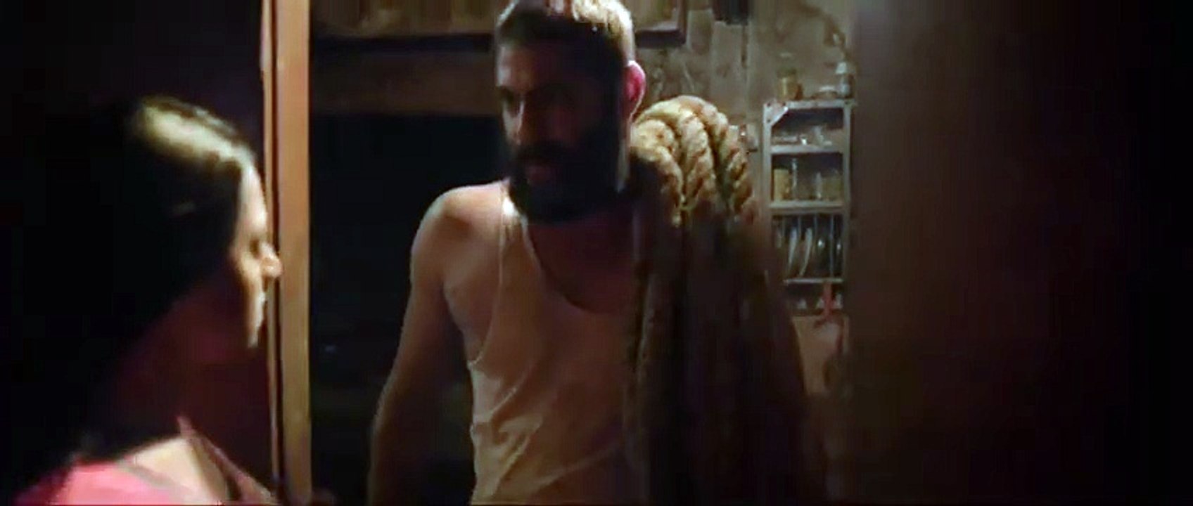 Jallikkettu Malayalam Movie Kissing Scene #romance #malaiyslam #movie