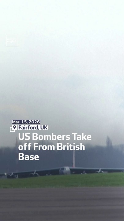 US Bombers Take Off From British Base