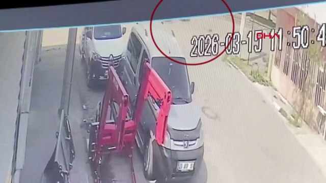 Aydın'da iki motosikletin karıştığı kaza kamerada; 1'i ağır, 3 yaralı