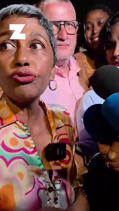 Municipales 2026 : Ericka Bareigts célèbre sa victoire à sa permanence